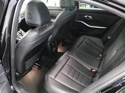 2021 BMW 3 Series 330i   - Photo 15 - Jacksonville, FL 32211