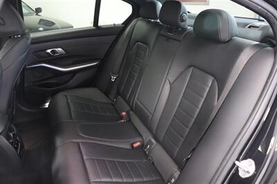 2021 BMW 3 Series 330i   - Photo 16 - Jacksonville, FL 32211