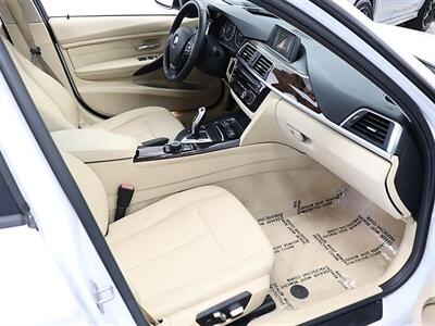 2016 BMW 3 Series 320i   - Photo 12 - Jacksonville, FL 32211