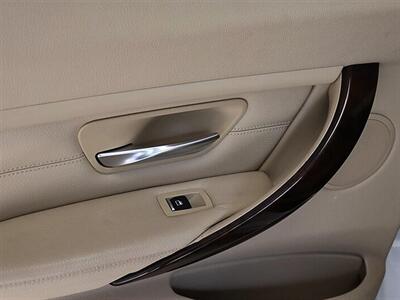 2016 BMW 3 Series 320i   - Photo 19 - Jacksonville, FL 32211