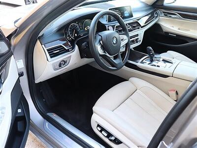 2016 BMW 740i - Photo 10 - Jacksonville, FL 32211