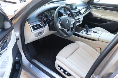2016 BMW 740i - Photo 10 - Jacksonville, FL 32211