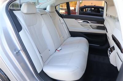 2016 BMW 740i - Photo 15 - Jacksonville, FL 32211
