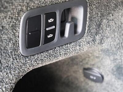 2019 Bentley Bentayga V8 - Photo 66 - Jacksonville, FL 32211