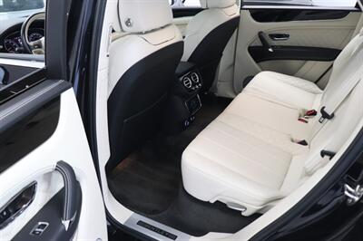 2019 Bentley Bentayga V8   - Photo 15 - Jacksonville, FL 32211