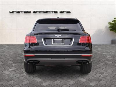 2019 Bentley Bentayga V8 - Photo 4 - Jacksonville, FL 32211