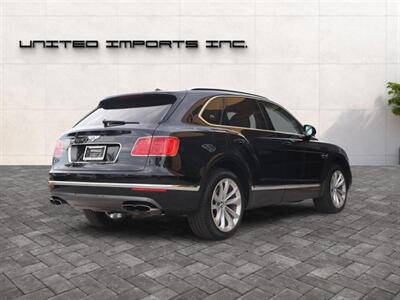 2019 Bentley Bentayga V8 - Photo 5 - Jacksonville, FL 32211