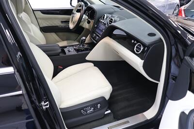 2019 Bentley Bentayga V8   - Photo 11 - Jacksonville, FL 32211