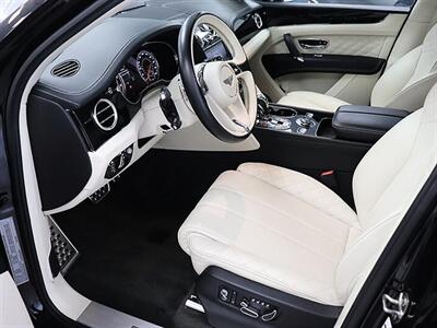 2019 Bentley Bentayga V8 - Photo 9 - Jacksonville, FL 32211