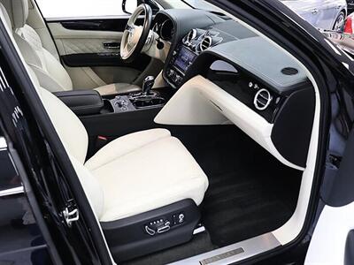 2019 Bentley Bentayga V8 - Photo 11 - Jacksonville, FL 32211