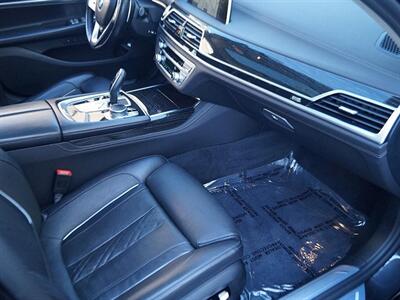 2022 BMW 7 Series 740i   - Photo 11 - Jacksonville, FL 32211