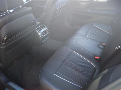 2022 BMW 7 Series 740i   - Photo 14 - Jacksonville, FL 32211