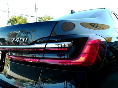 2022 BMW 7 Series 740i   - Photo 29 - Jacksonville, FL 32211