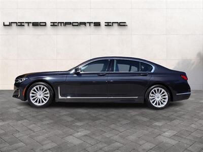 2022 BMW 7 Series 740i   - Photo 2 - Jacksonville, FL 32211