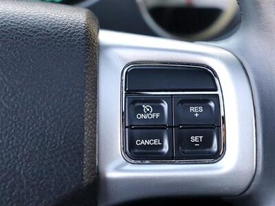 2011 Dodge Challenger SE   - Photo 24 - Jacksonville, FL 32211