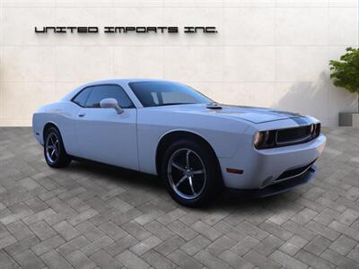 2011 Dodge Challenger SE   - Photo 9 - Jacksonville, FL 32211