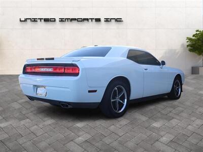 2011 Dodge Challenger SE   - Photo 7 - Jacksonville, FL 32211