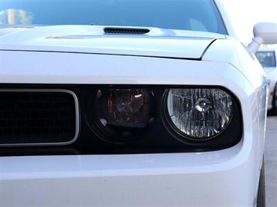 2011 Dodge Challenger SE   - Photo 34 - Jacksonville, FL 32211