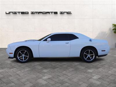 2011 Dodge Challenger SE   - Photo 4 - Jacksonville, FL 32211