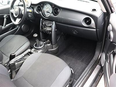 2005 MINI Cooper   - Photo 10 - Jacksonville, FL 32211