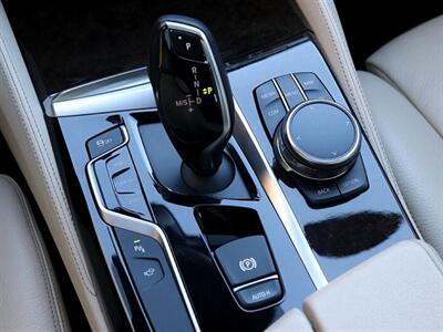 2018 BMW 5 Series 530i   - Photo 25 - Jacksonville, FL 32211