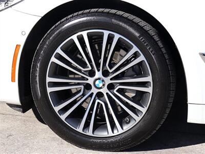 2018 BMW 5 Series 530i   - Photo 36 - Jacksonville, FL 32211