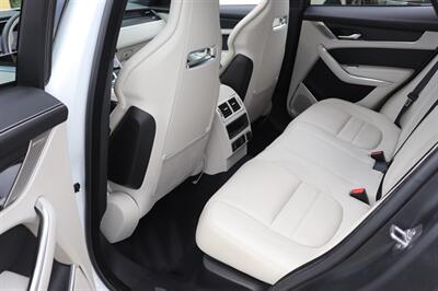 2024 Jaguar F-PACE P250 R-Dynamic S   - Photo 16 - Jacksonville, FL 32211