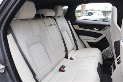 2024 Jaguar F-PACE P250 R-Dynamic S   - Photo 15 - Jacksonville, FL 32211
