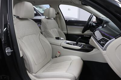 2018 BMW 7 Series 740i   - Photo 12 - Jacksonville, FL 32211