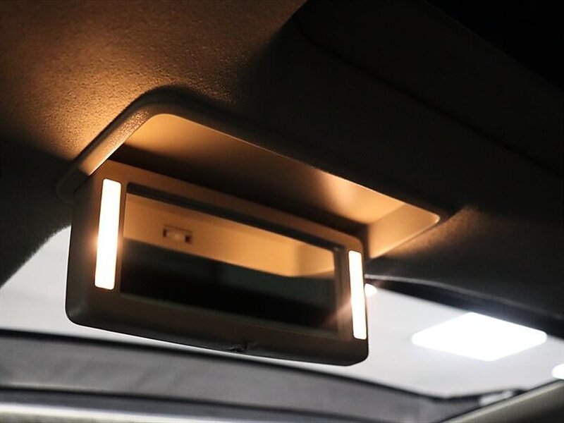 2015 Jaguar XJ Portfolio - Photo 24