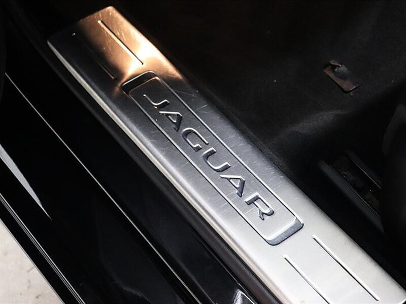 2015 Jaguar XJ Portfolio - Photo 47