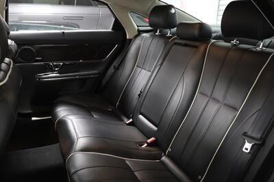 2015 Jaguar XJL Portfolio   - Photo 17 - Jacksonville, FL 32211