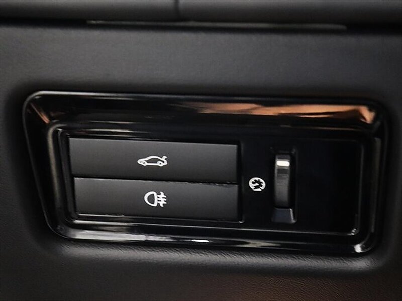 2015 Jaguar XJ Portfolio - Photo 43
