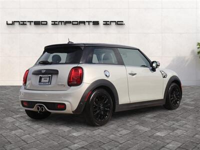 2020 MINI Cooper S Cooper S - Photo 5 - Jacksonville, FL 32211