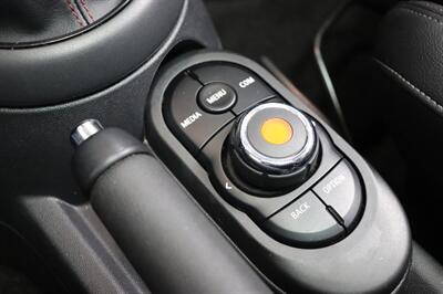 2020 MINI Cooper S - Photo 31 - Jacksonville, FL 32211