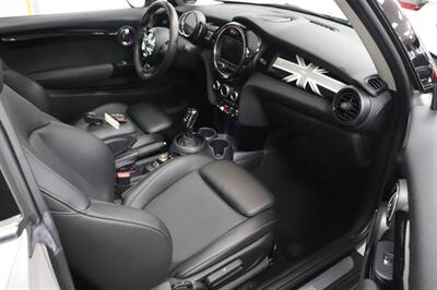 2020 MINI Cooper S - Photo 11 - Jacksonville, FL 32211