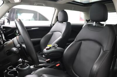 2020 MINI Cooper S - Photo 10 - Jacksonville, FL 32211