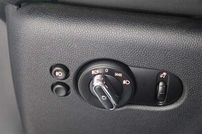 2020 MINI Cooper S - Photo 38 - Jacksonville, FL 32211