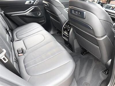 2021 BMW X5 M50i xDrive - Photo 13 - Jacksonville, FL 32211