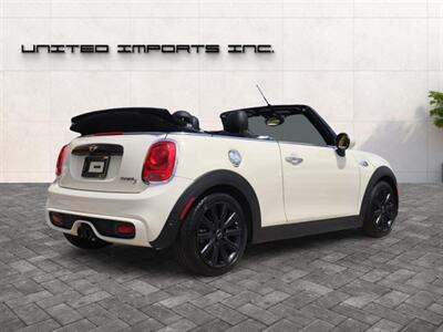 2016 MINI Convertible Cooper S - Photo 5 - Jacksonville, FL 32211