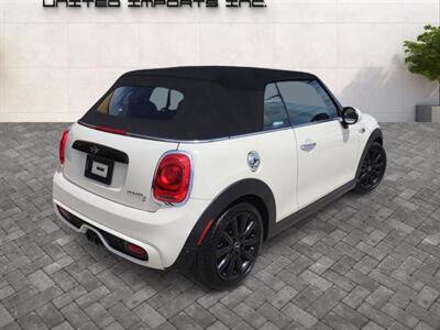 2016 MINI Convertible Cooper S - Photo 11 - Jacksonville, FL 32211