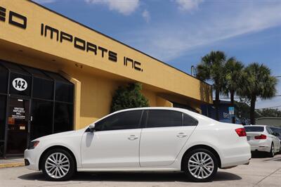 2013 Volkswagen Jetta SEL PZEV - Photo 4 - Jacksonville, FL 32211