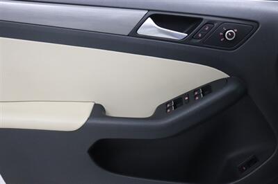 2013 Volkswagen Jetta SEL PZEV - Photo 32 - Jacksonville, FL 32211