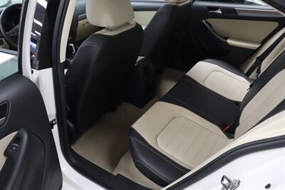 2013 Volkswagen Jetta SEL PZEV - Photo 16 - Jacksonville, FL 32211
