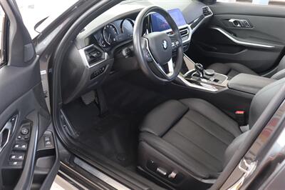 2020 BMW 3 Series 330i   - Photo 10 - Jacksonville, FL 32211