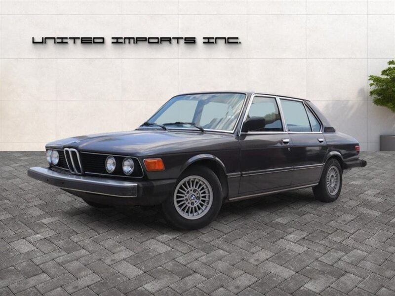 1980 BMW 528I   - Photo 1 - Jacksonville, FL 32211