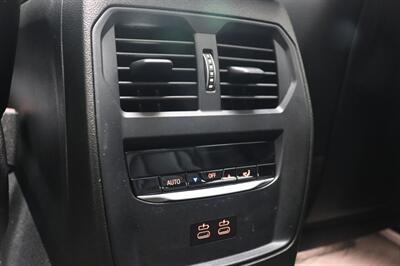 2024 BMW 3 Series 330i   - Photo 19 - Jacksonville, FL 32211