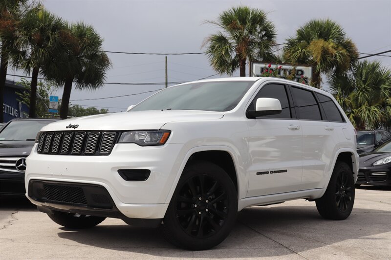 2020 Jeep Grand Cherokee Altitude   - Photo 1 - Jacksonville, FL 32211