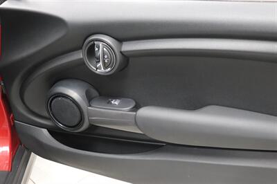 2017 MINI Cooper 3-door   - Photo 16 - Jacksonville, FL 32211