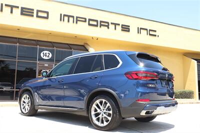 2021 BMW X5 sDrive40i - Photo 5 - Jacksonville, FL 32211